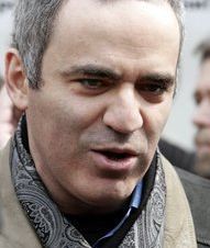 Kasparov analiz ediyor