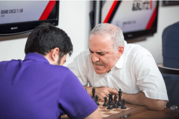 Kasparov’u Yıkamadılar